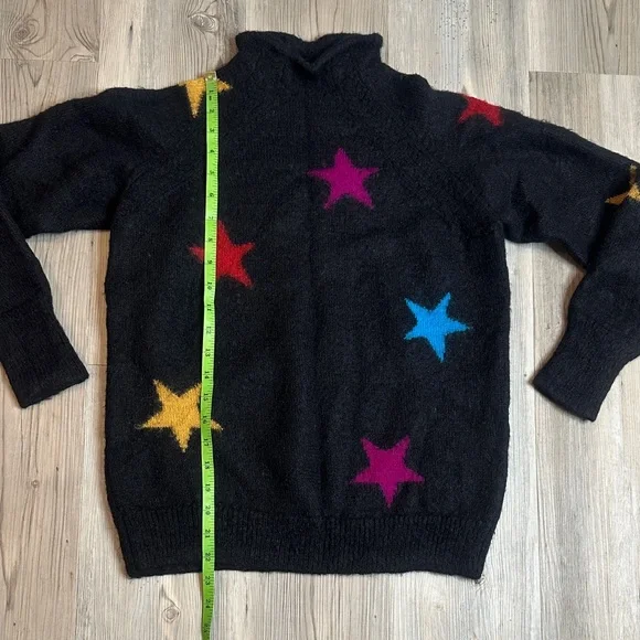 EUC Veda 100% Alpaca Wool Black Sweater with Multicolored Stars, M - Picture 8 of 10